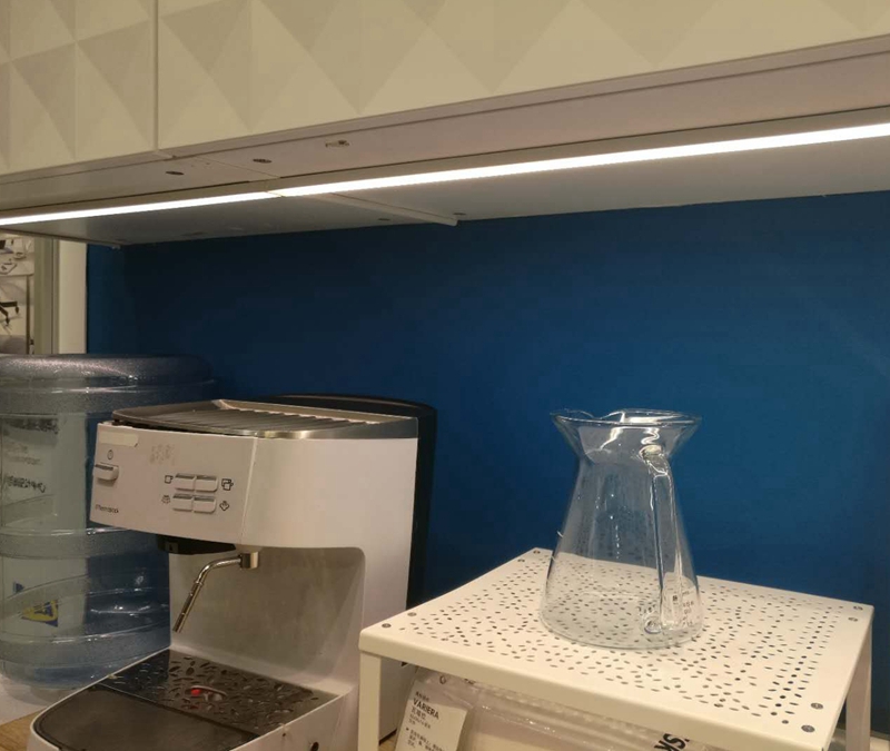 under cabinet lighting bar