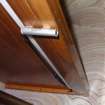 How does door sensor work?