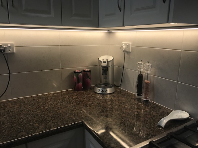 led under cabinet light