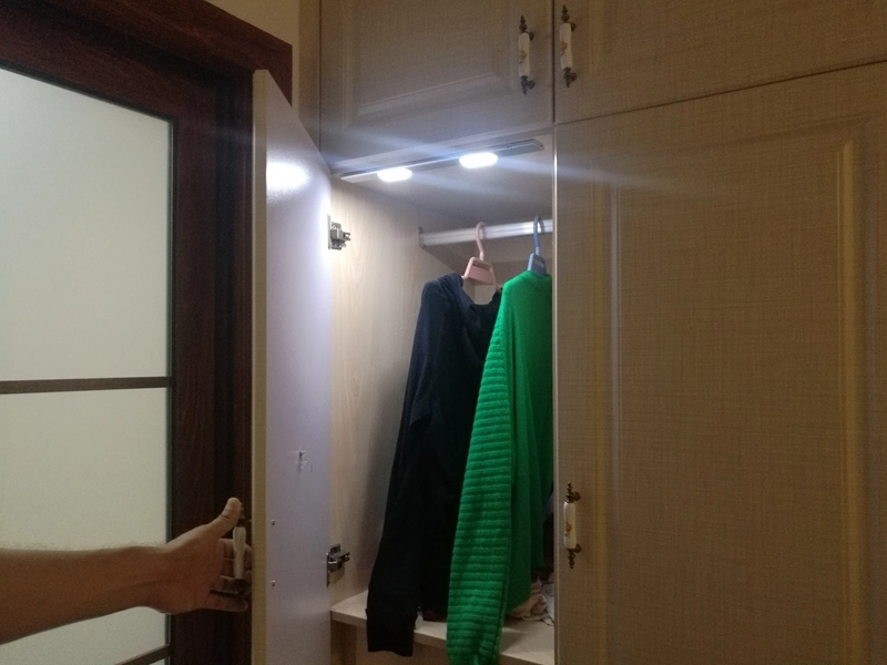 rechargeable under cabinet lighting