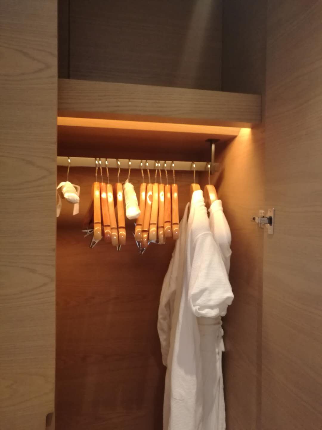 closet light