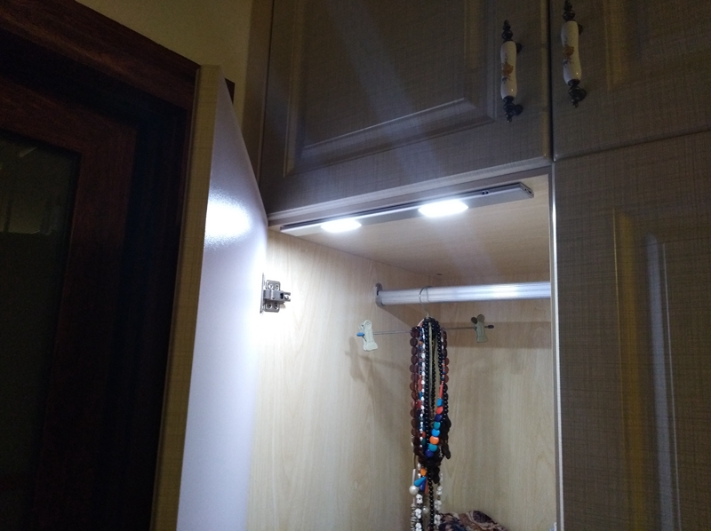  USB Rechargeable led light with sensor for cabinets wardrobes