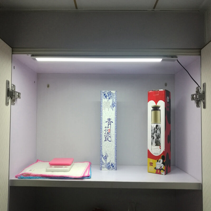 High Quality Homelife Infrared Hand Waving and Door Under Cupboard Lights